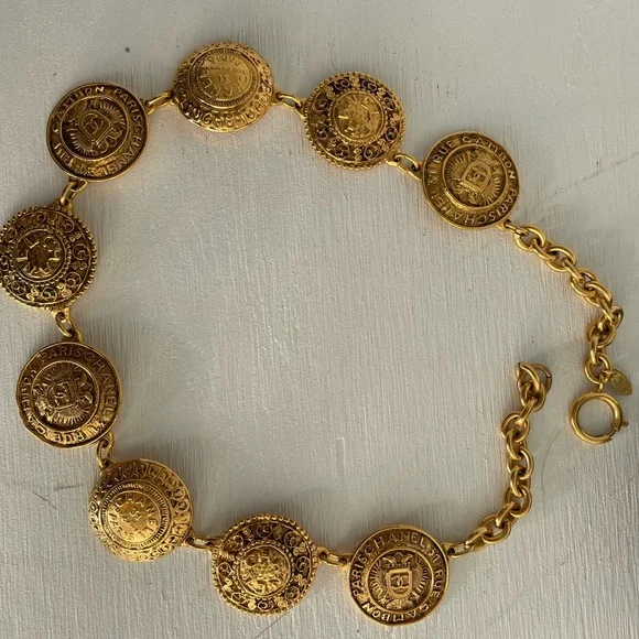Chanel Vintage 31 Rue Cambon Medallion Collar Necklace & Bracelet - Picture 2 of 10